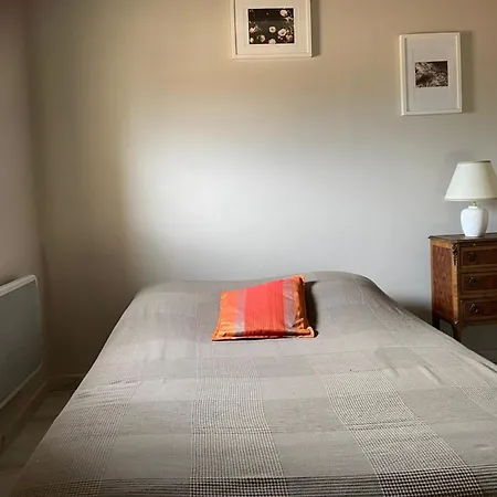 Beautiful Dwelling Close To The Sea Apartment *
